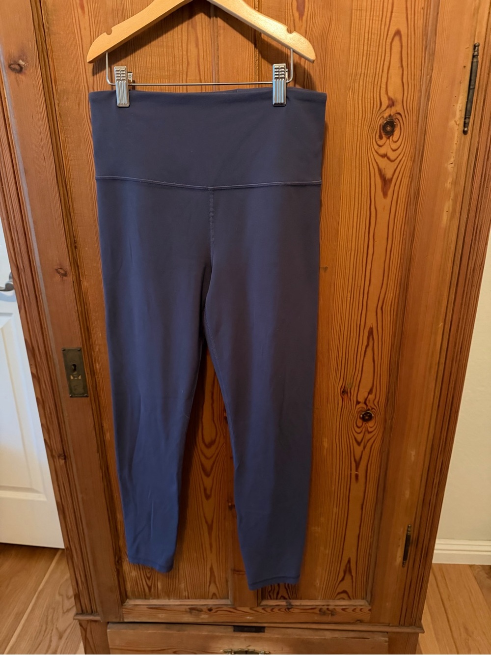 Athleta Navy High-Rise 7/8 tights Leggings periwinkle